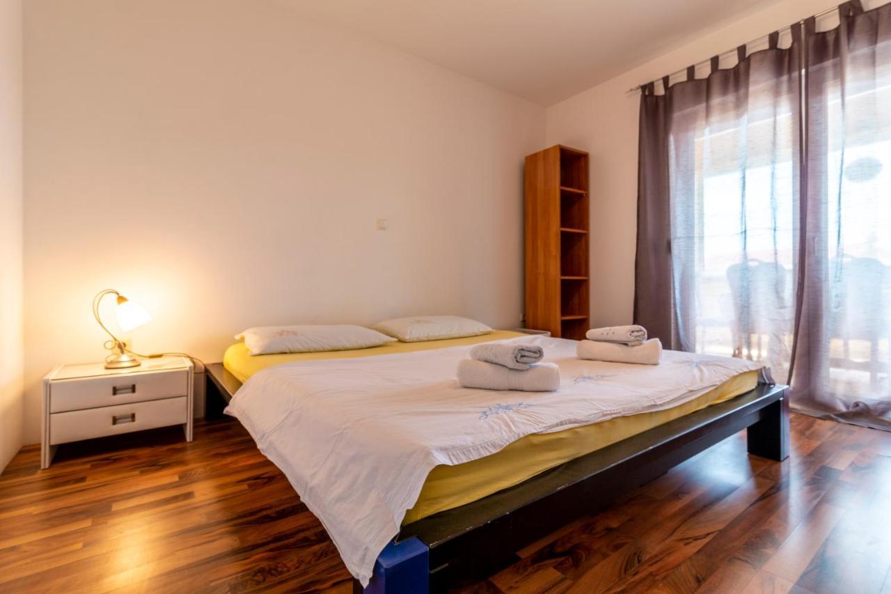 Apartments Lacaleta Split Exteriör bild